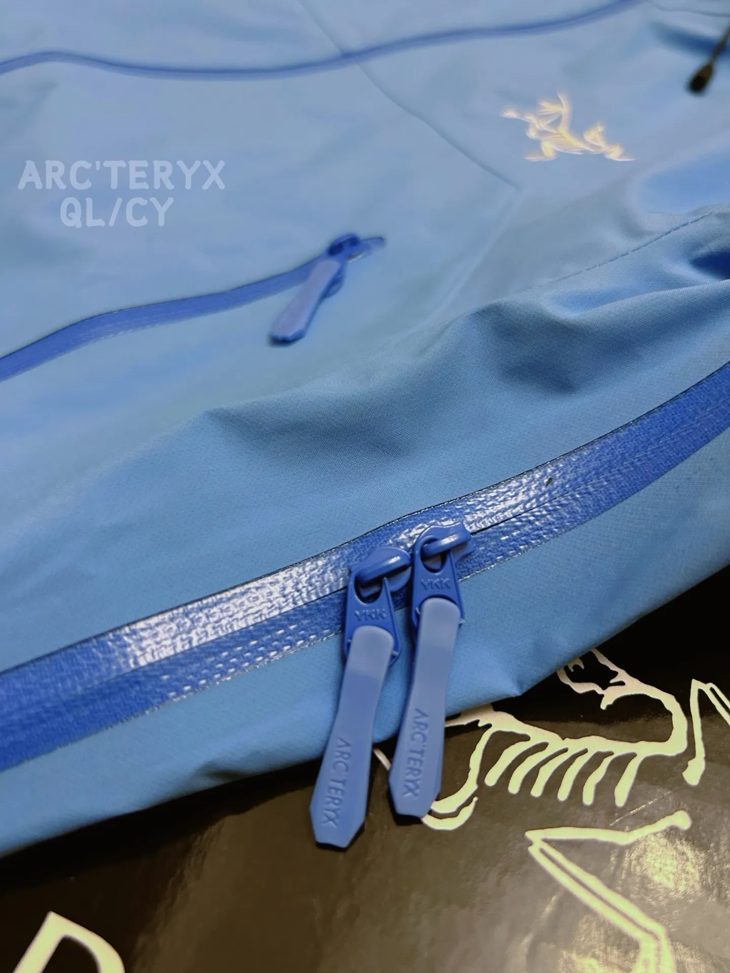 G 02 New Arrival Arcteryx Beta Series SL GORE-TEX Breathable 25SS New Arrival SL Lt ， Lt New Arrival ， ， ， Lt Yb 3D ， Tri-Durance ， Factory 📃 🔍 ， YKK ， ， ， 。 SL ， 。 bluesign@ N 13LGORE-TEX ， Wear-Resistant， 、 Breathable， 。 Storm Hood™ ， Water Tight™ ， ， ， 。 ，VISLON ， Velcro ， Zip-in， ARC TERYX BETA： 。 GORE-TEX： 、 、Breathable 。 ：Black Sizes：S-XXL ：112 116 120 124 128 ： 72 74 76 78 80 ：64.5 66 67.5 69 70.5 ：49.8 51 52.2 53.4 54.6